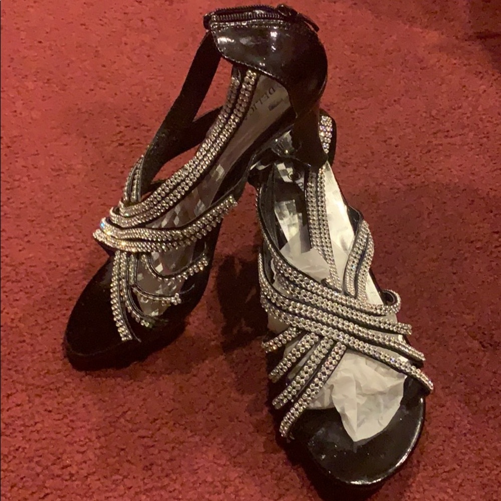 Black patent sparkle shoes!  BNWOB. size 10